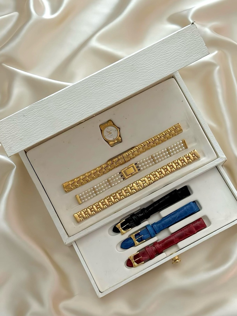 AUTHENTIC VINTAGE NINA RICCI INTERCHANGEABLE WATCH SET